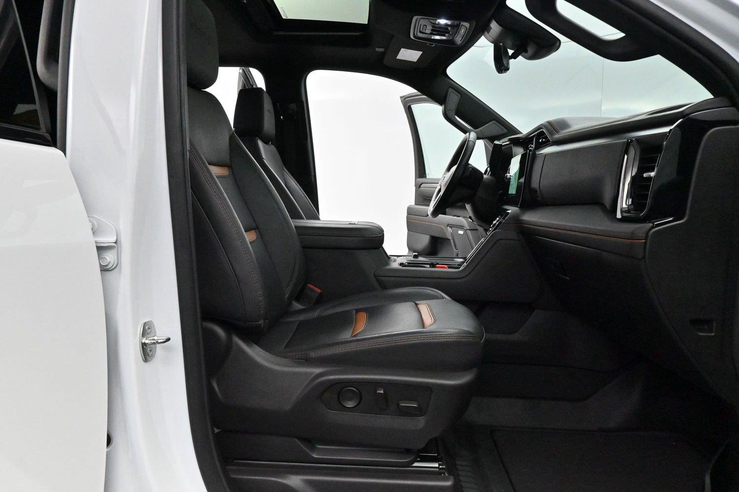 Used 2024 Summit White GMC AT4 image 34