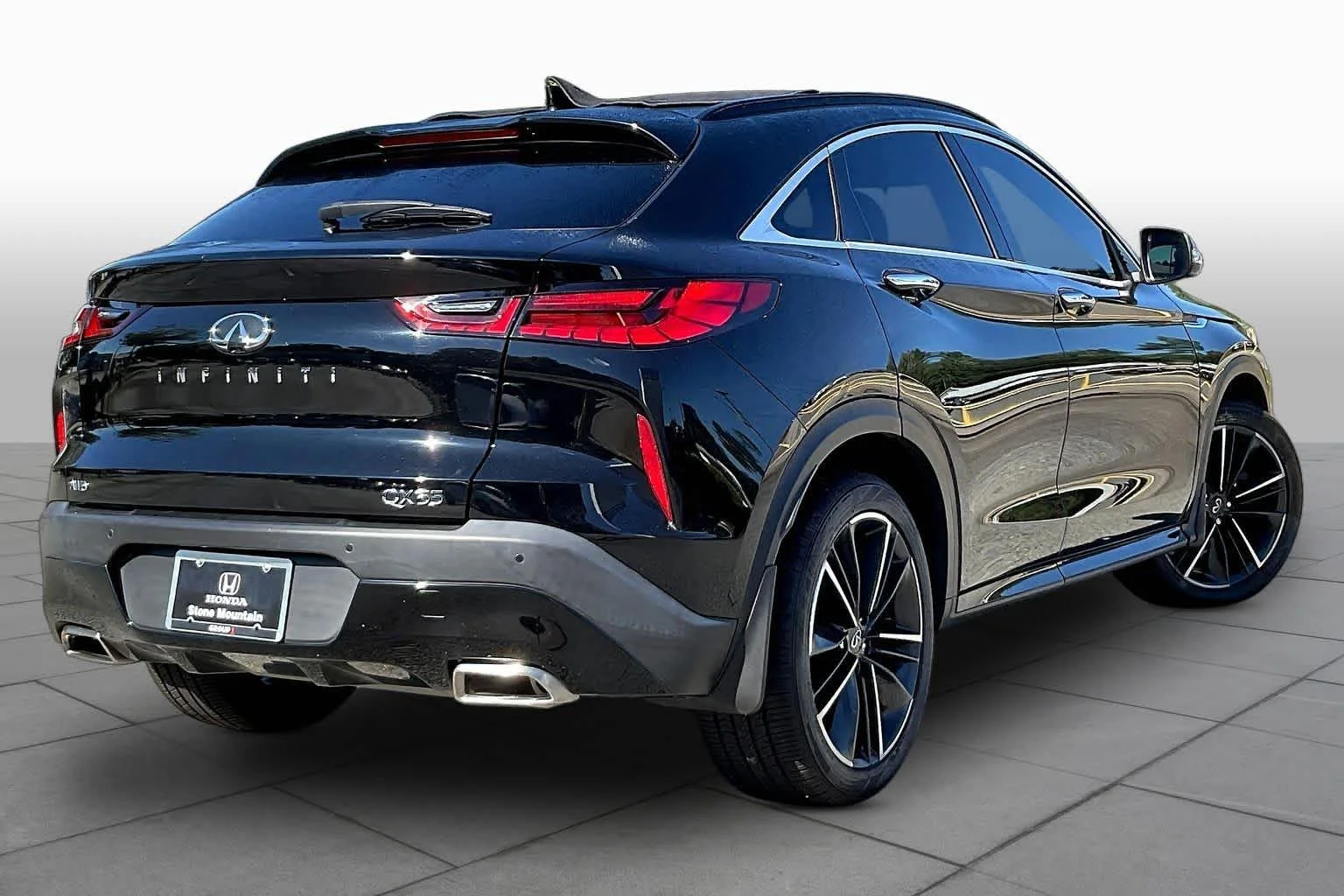 Used 2022 Black Obsidian INFINITI LUXE image 13