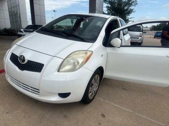 Used 2007 White Toyota Base image 2