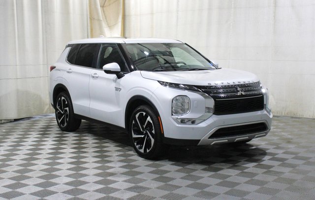 2024 Mitsubishi Outlander Plug-In Hybrid 