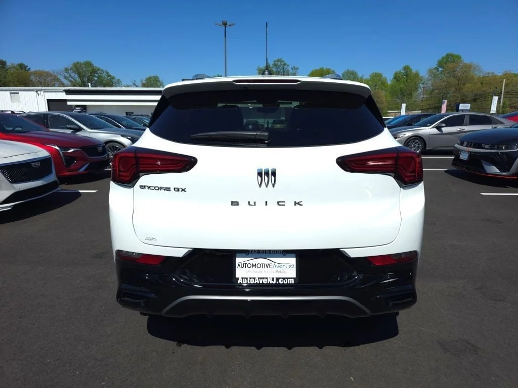 Used 2025 Summit White Buick 4dr Sport Touring w/ Power Liftgate image 6