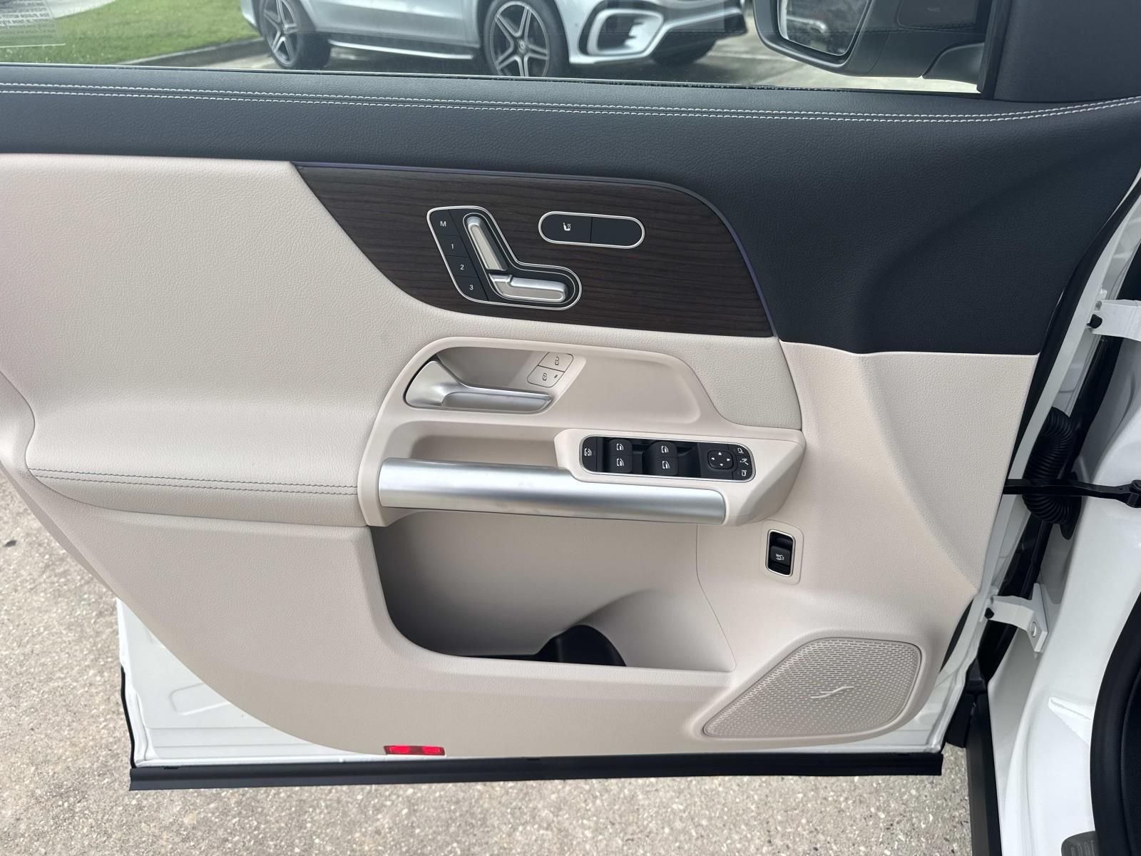 Certified Used 2026 White Mercedes-Benz GLA 250 image 13