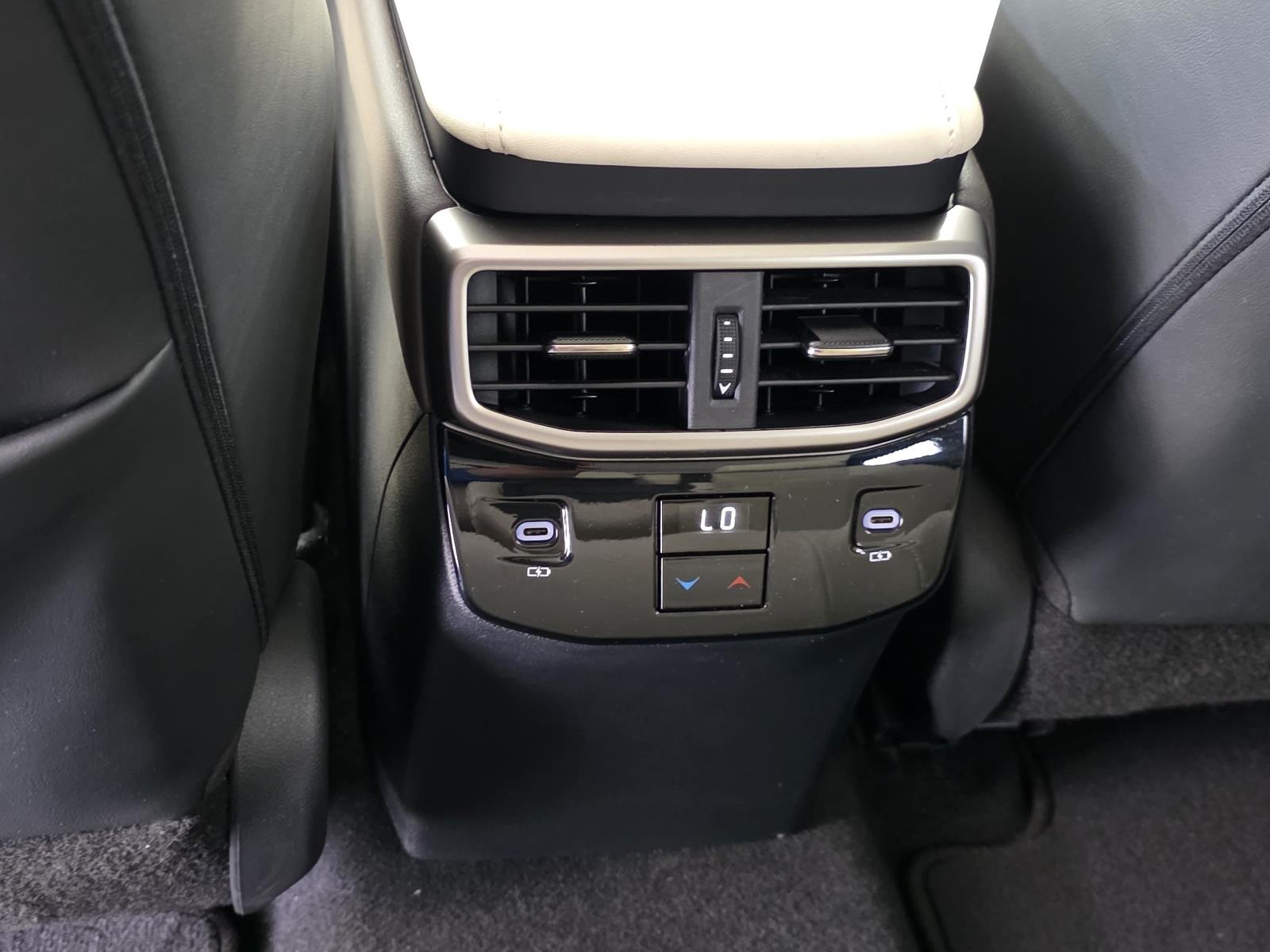 Used 2023 White Pearl Lexus 350 image 10
