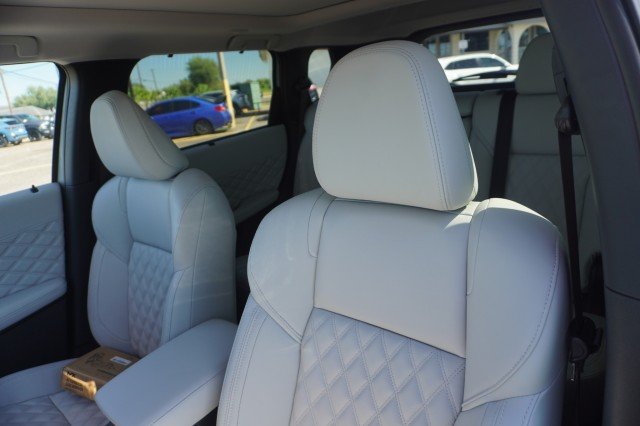 2025 Mitsubishi Outlander Plug-in Hybrid SEL - Photo 19
