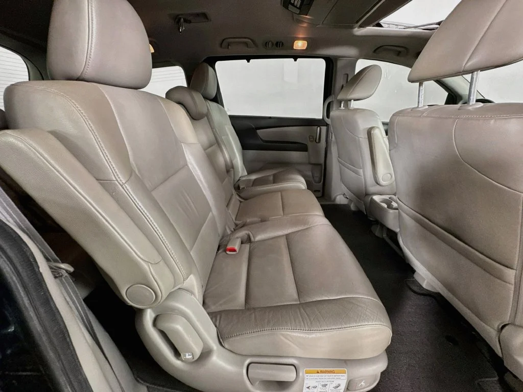Used 2011 Gray Honda Touring image 37