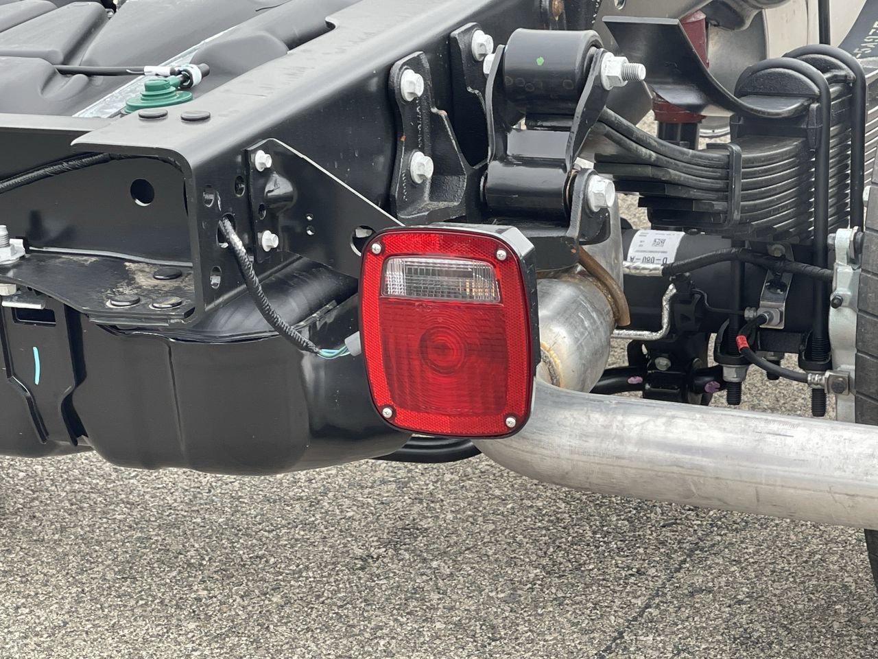 2025 Ford F-450 Super Duty Chassis Cab XL - Photo 9
