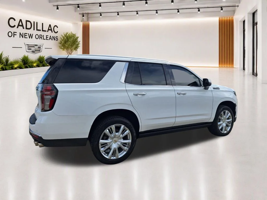 Used 2021 White Chevrolet High Country image 3
