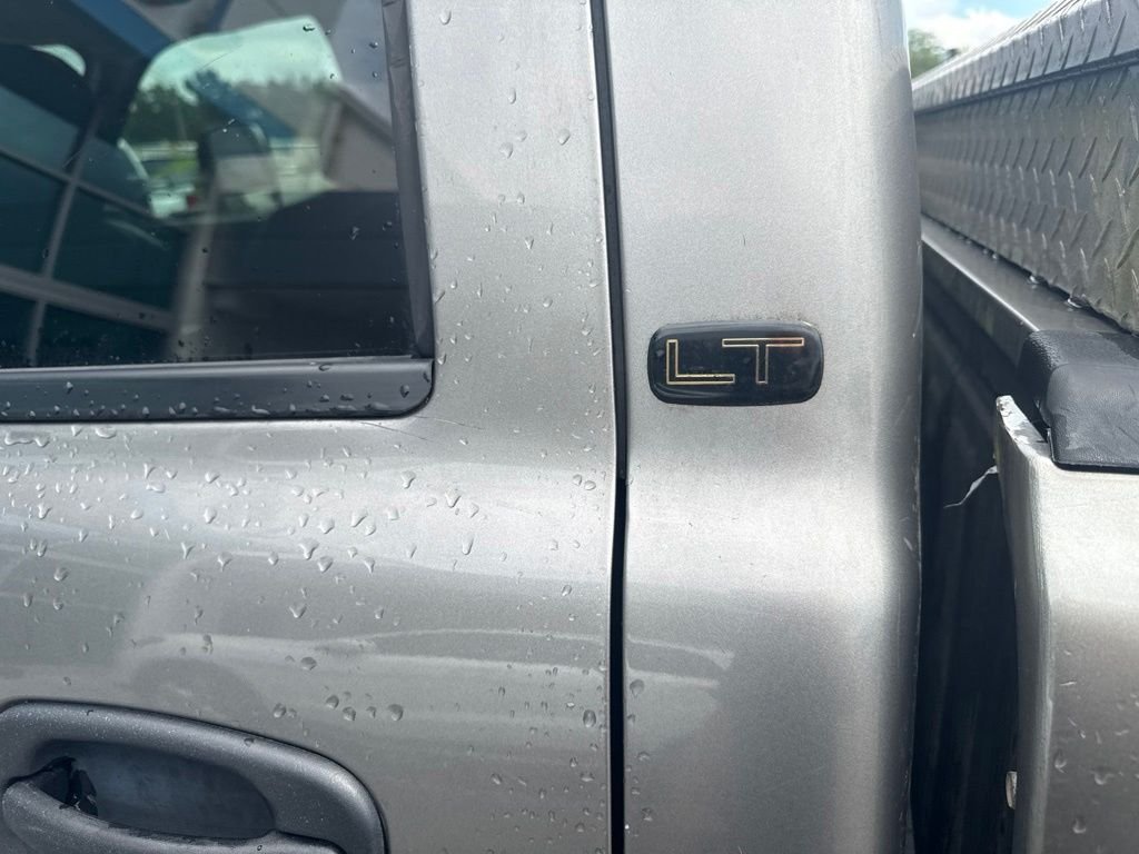 Used 2007 Gray Chevrolet LT image 10