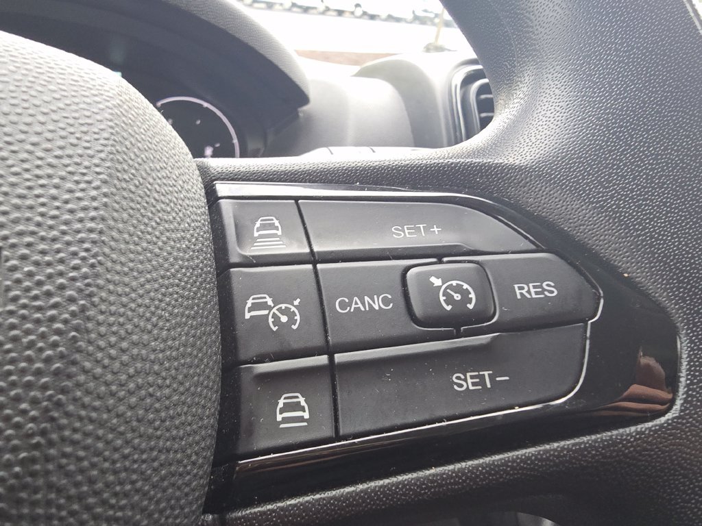 Used 2025 White Ram Base image 22