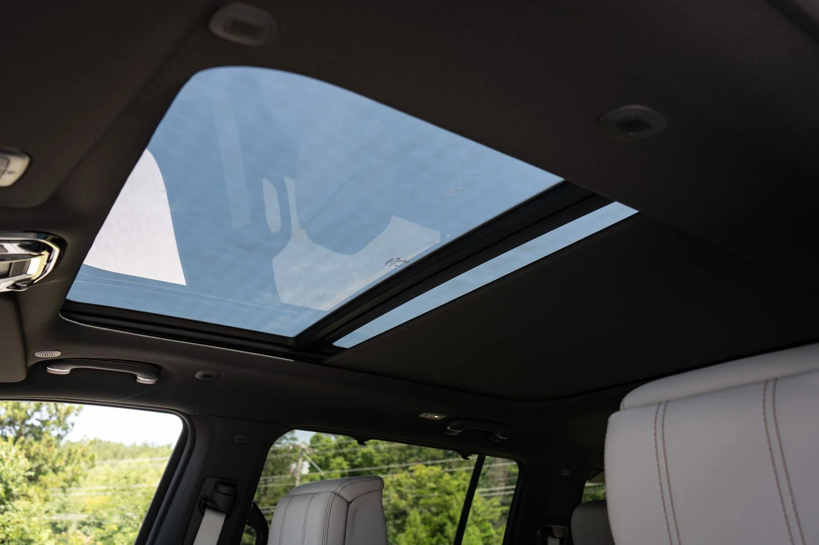 New 2026 High Gloss Black Exterior Paint Jeep Summit Obsidian image 28