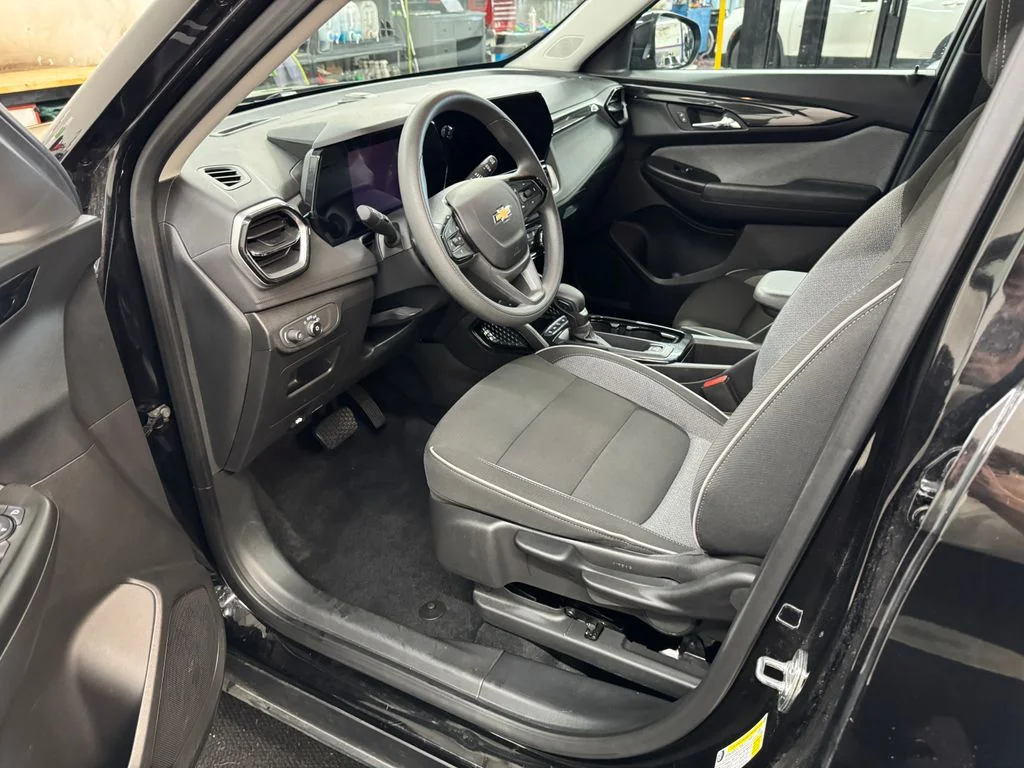 Used 2025 Black Chevrolet LT image 14