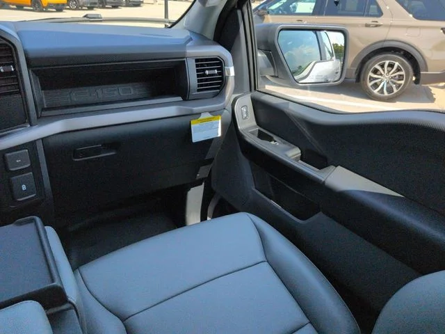 New 2026 Oxford White Ford XL image 17