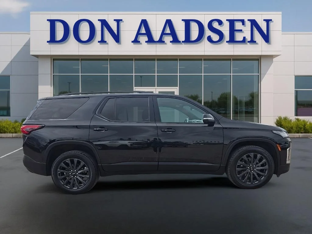 Used 2022 Mosaic Black Metallic Chevrolet RS image 8