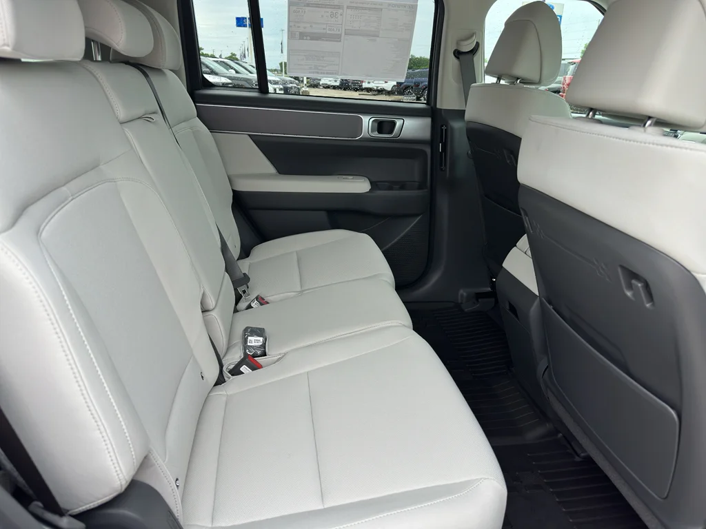 New 2026 Shimmering Silver Hyundai SE image 29