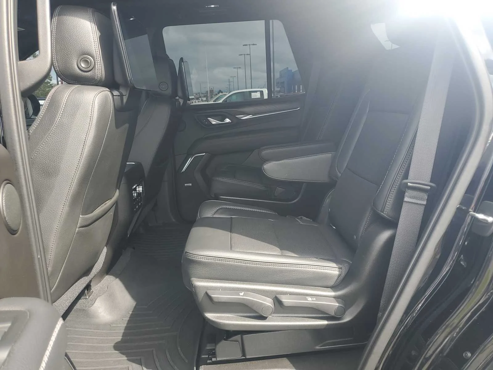 Used 2021 ONYX BLACK GMC Denali image 23