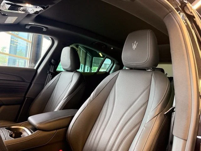 Used 2025 Black Maserati Base image 16