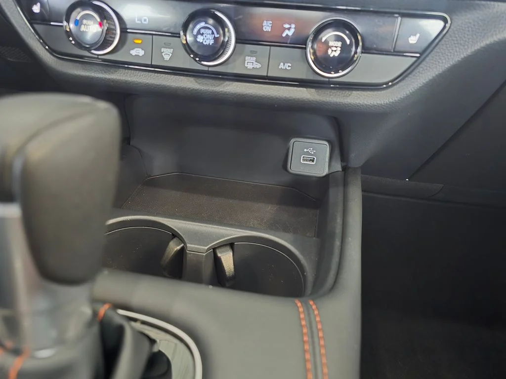 Used 2025  Honda Sport image 12