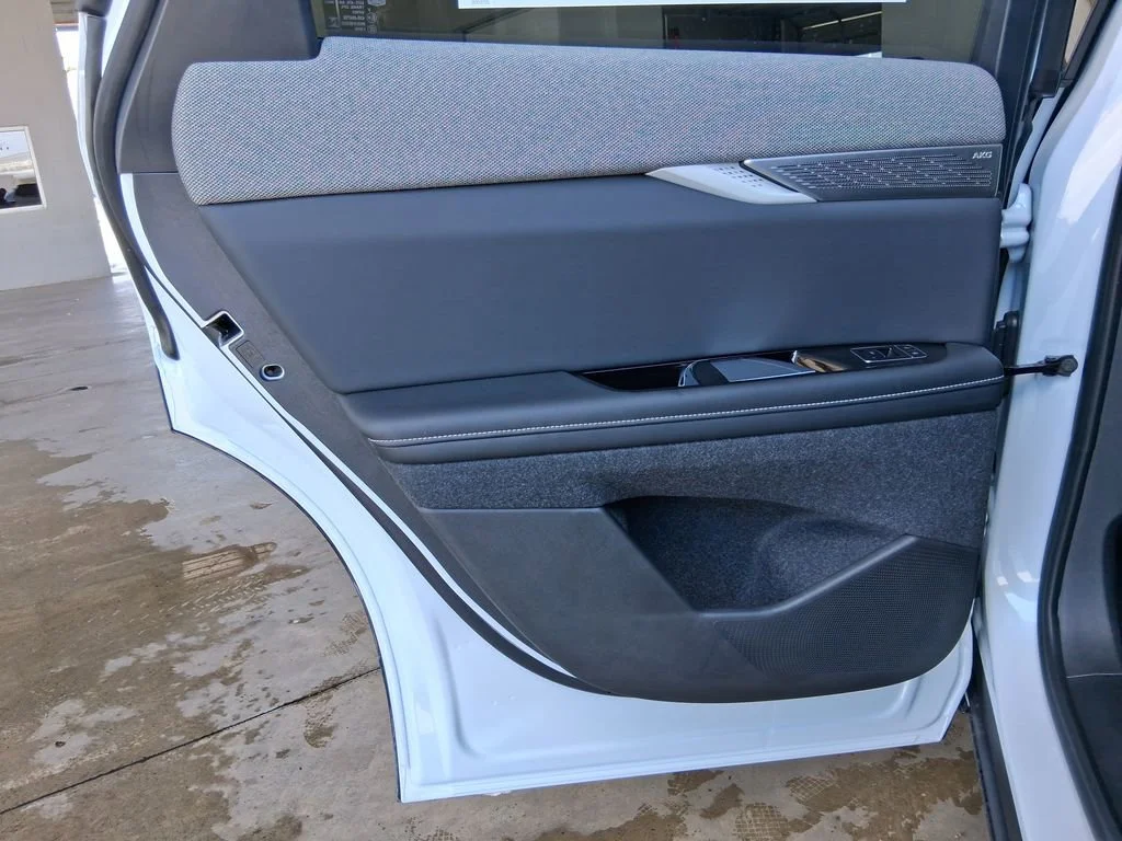 2026 Cadillac OPTIQ Sport - Photo 26