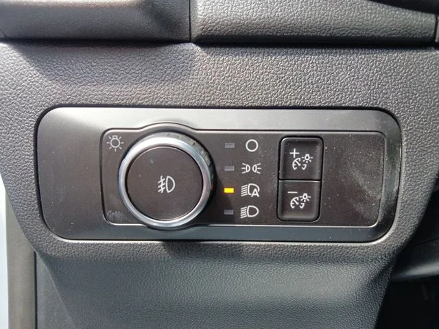 New 2026 Space White Metallic Ford Outer Banks® image 17
