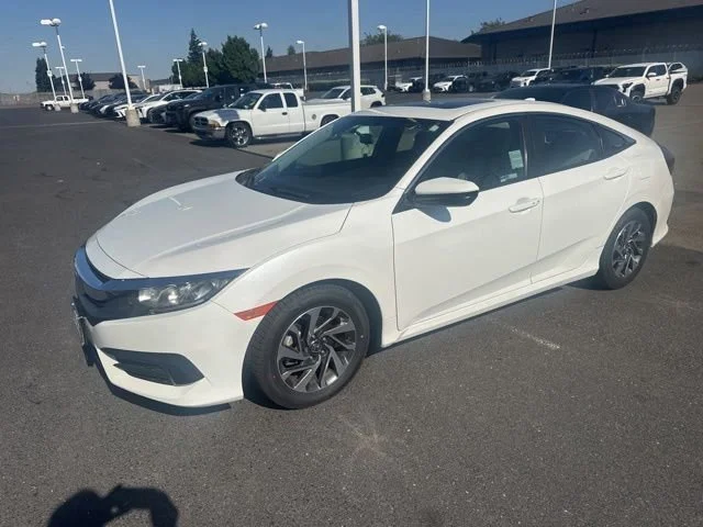 Used 2018  Honda EX image 1