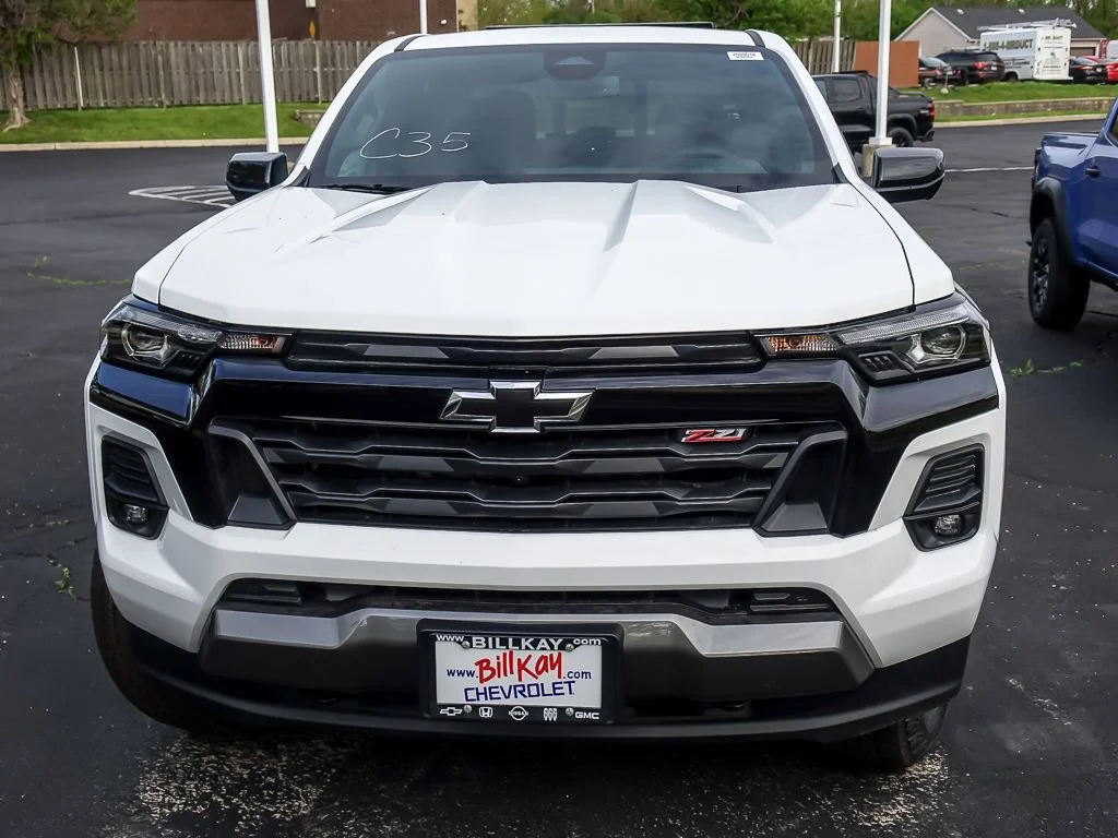 New 2026 Summit White Chevrolet Z71 image 6