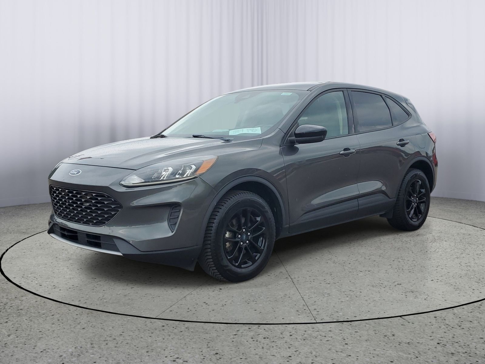 Used 2020 Gray Ford SE Sport image 2