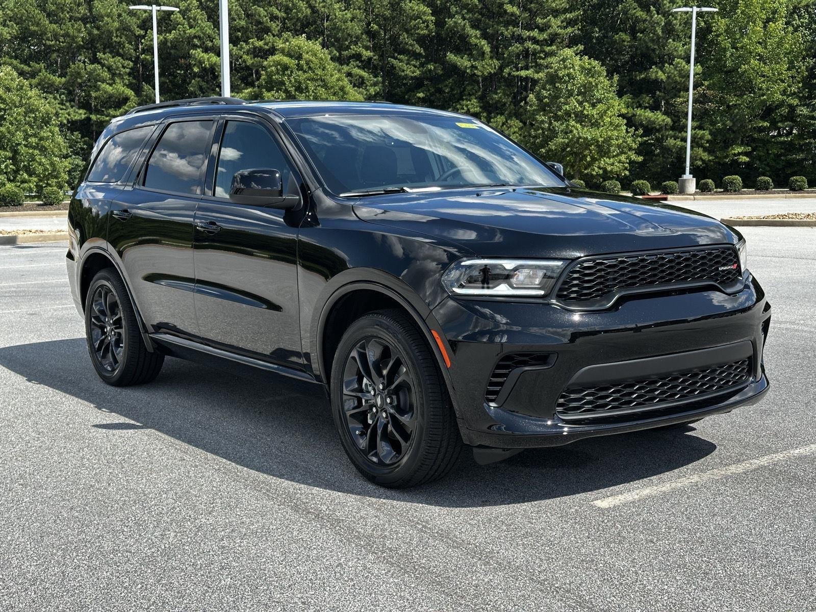 New 2026 Diamond Black Clear-Coat Exterior Paint Dodge GT image 2