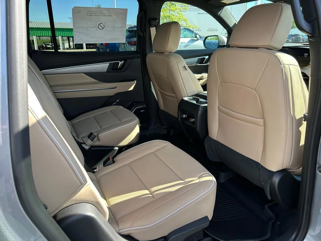 2026 Buick Enclave Preferred - Photo 17