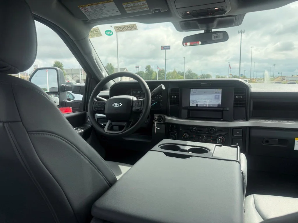 New 2026 Oxford White Ford F-250® XL image 51