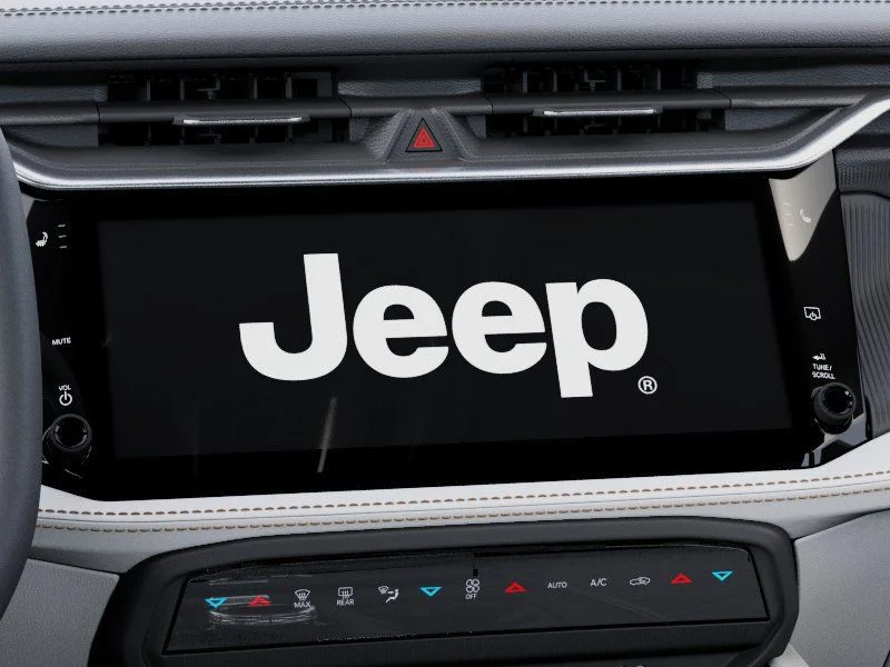 New 2026 Bright White Clear-Coat Exterior Paint Jeep Laredo image 20