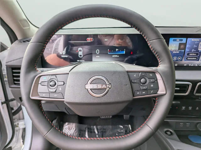New 2027 Aspen White TriCoat / Super Black Two-tone Nissan SR image 25