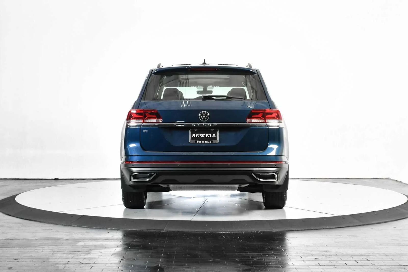 Used 2022 Tourmaline Blue Metallic Volkswagen 2.0T SE w/Technology image 5