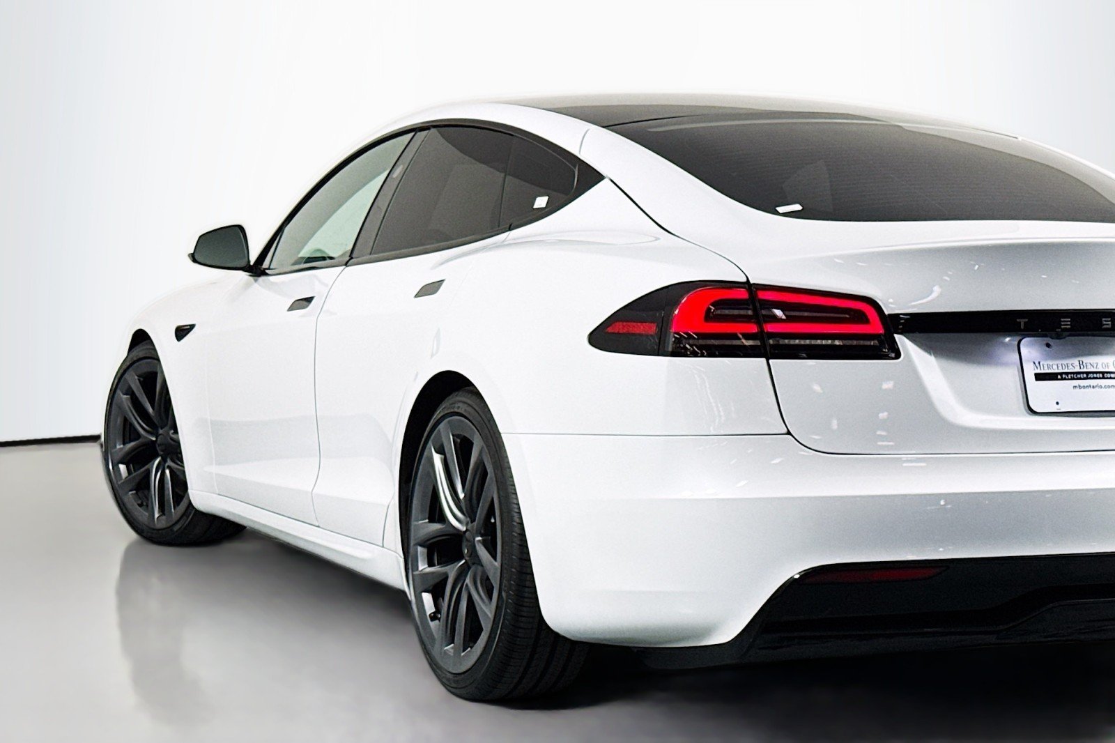 Used 2023 WHITE Tesla Standard Range image 14
