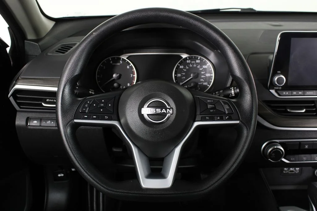 2025 Nissan Altima SV - Photo 21