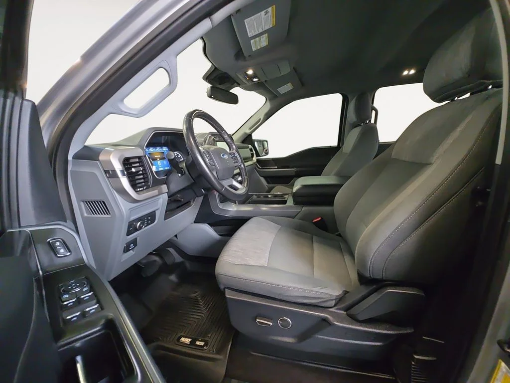 Used 2021 Silver Ford XLT image 11