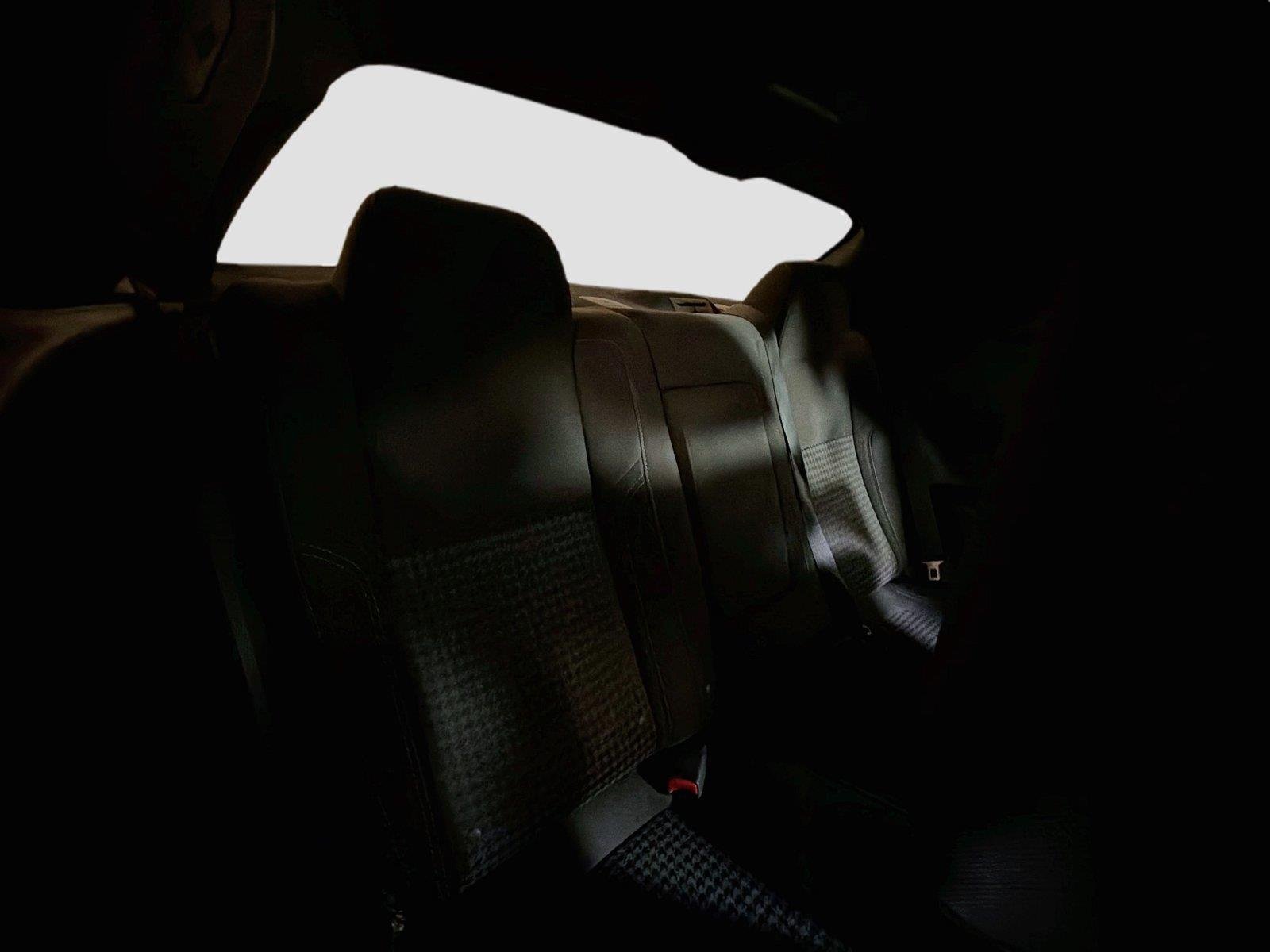 Used 2018 Pitch Black Clearcoat Dodge SXT image 25