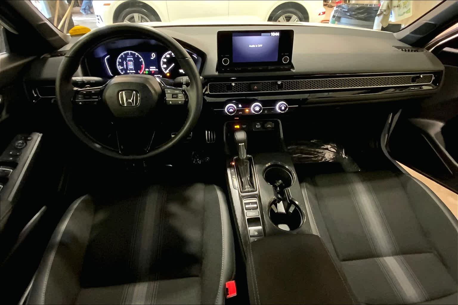 Used 2024 Platinum White Pearl Honda Sport image 29