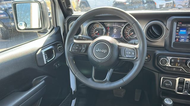 Used 2023 White Jeep Willys image 22