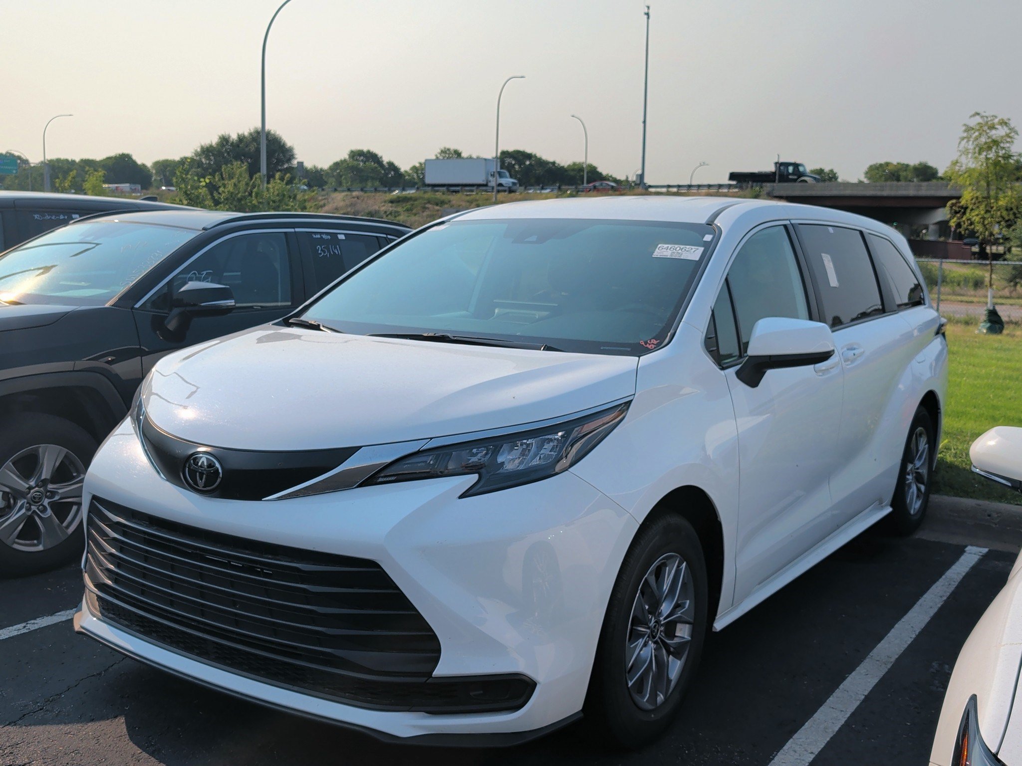 Used 2026 Toyota Sienna LE with VIN 5TDKRKECXTS315421 for sale in Brooklyn Center, Minnesota