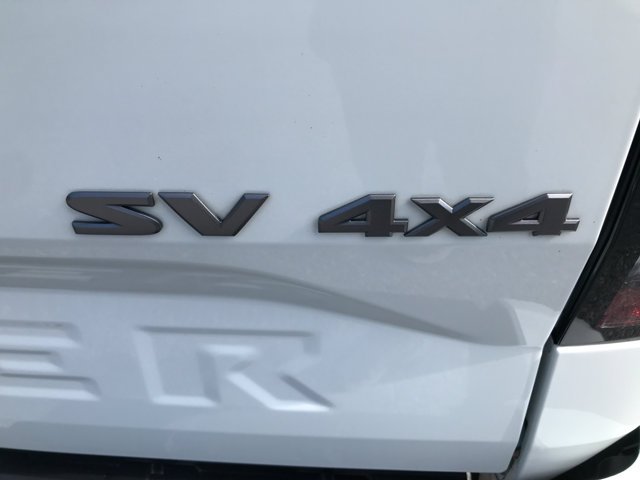 Used 2022 Glacier White Nissan SV image 9