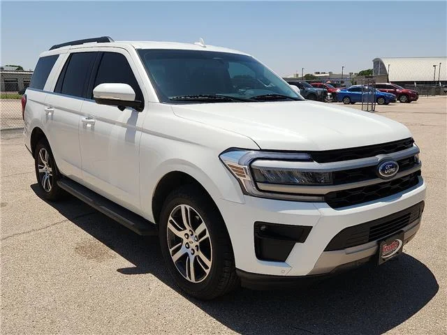 Used 2024 Star White Metallic Tri-Coat - AZ Ford XLT 4x2 image 6