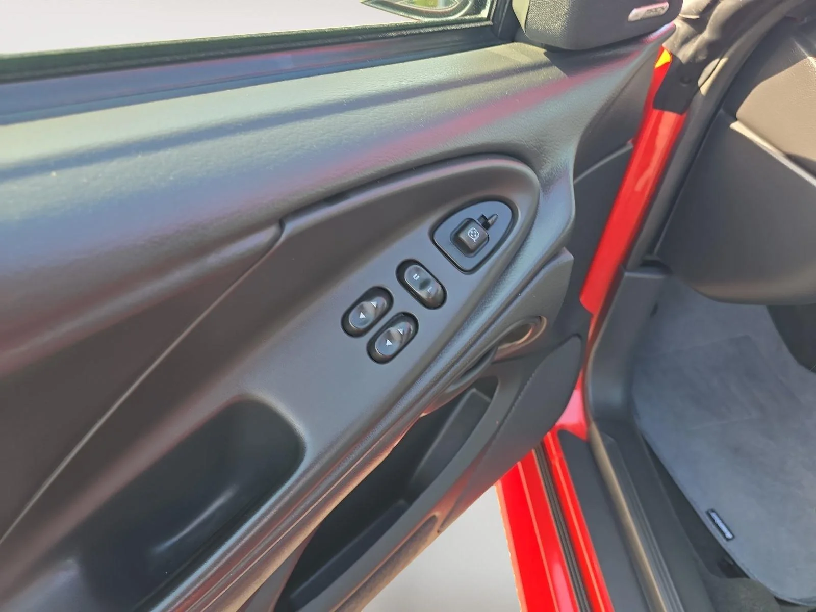 Used 2000 Laser Red Ford GT image 20
