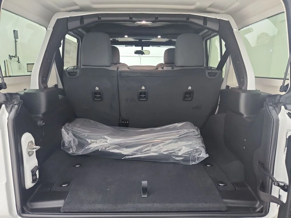 New 2026 Bright White Clear-Coat Exterior Paint Jeep Sport image 29