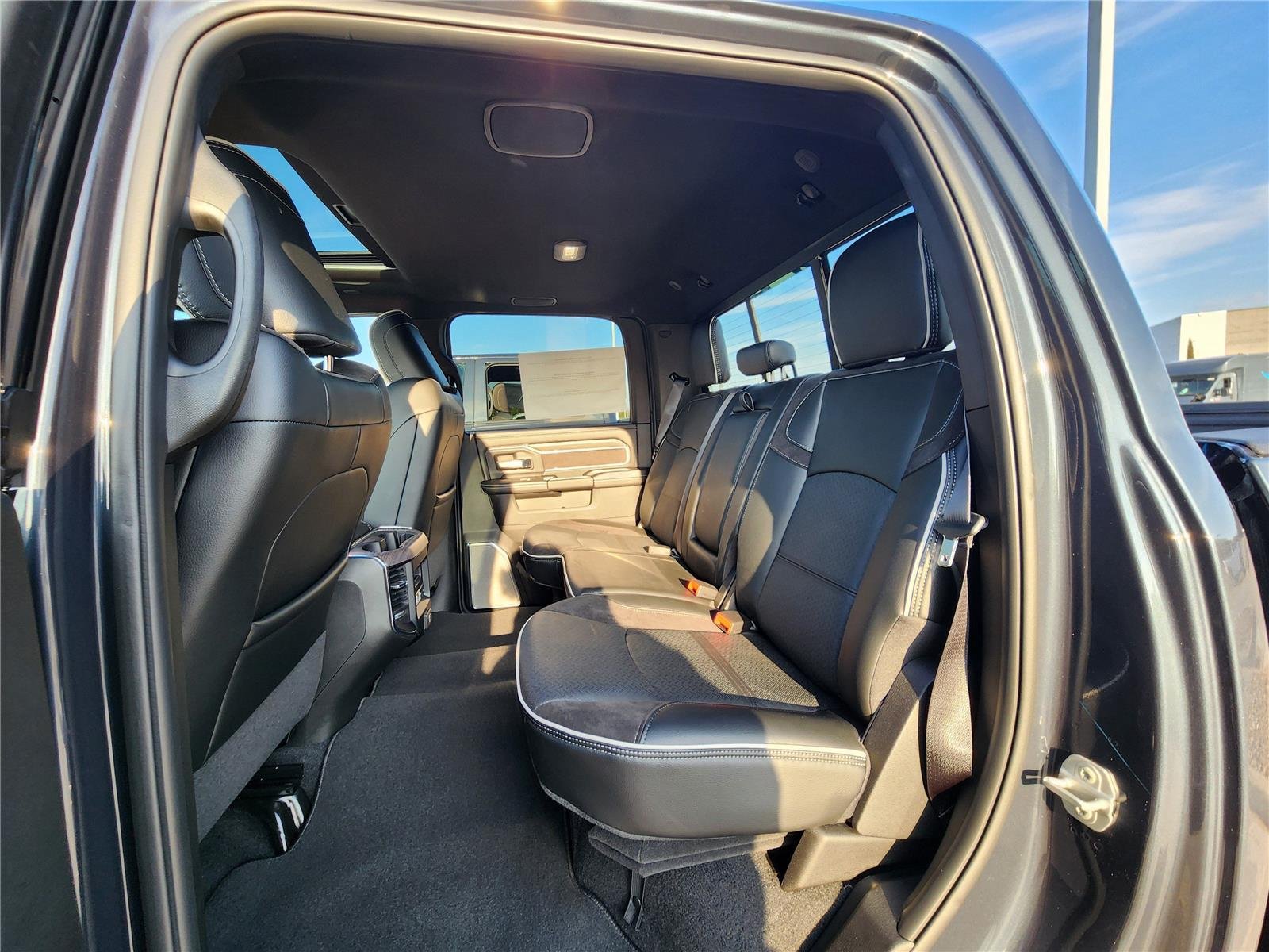 2026 RAM 2500 Laramie - Photo 11