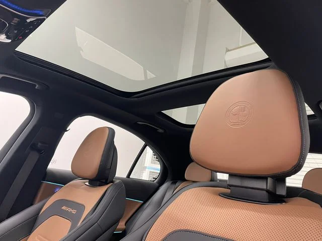 New 2026 MANUFAKTUR Moonlight Whit Mercedes-Benz E 53 AMG® image 5