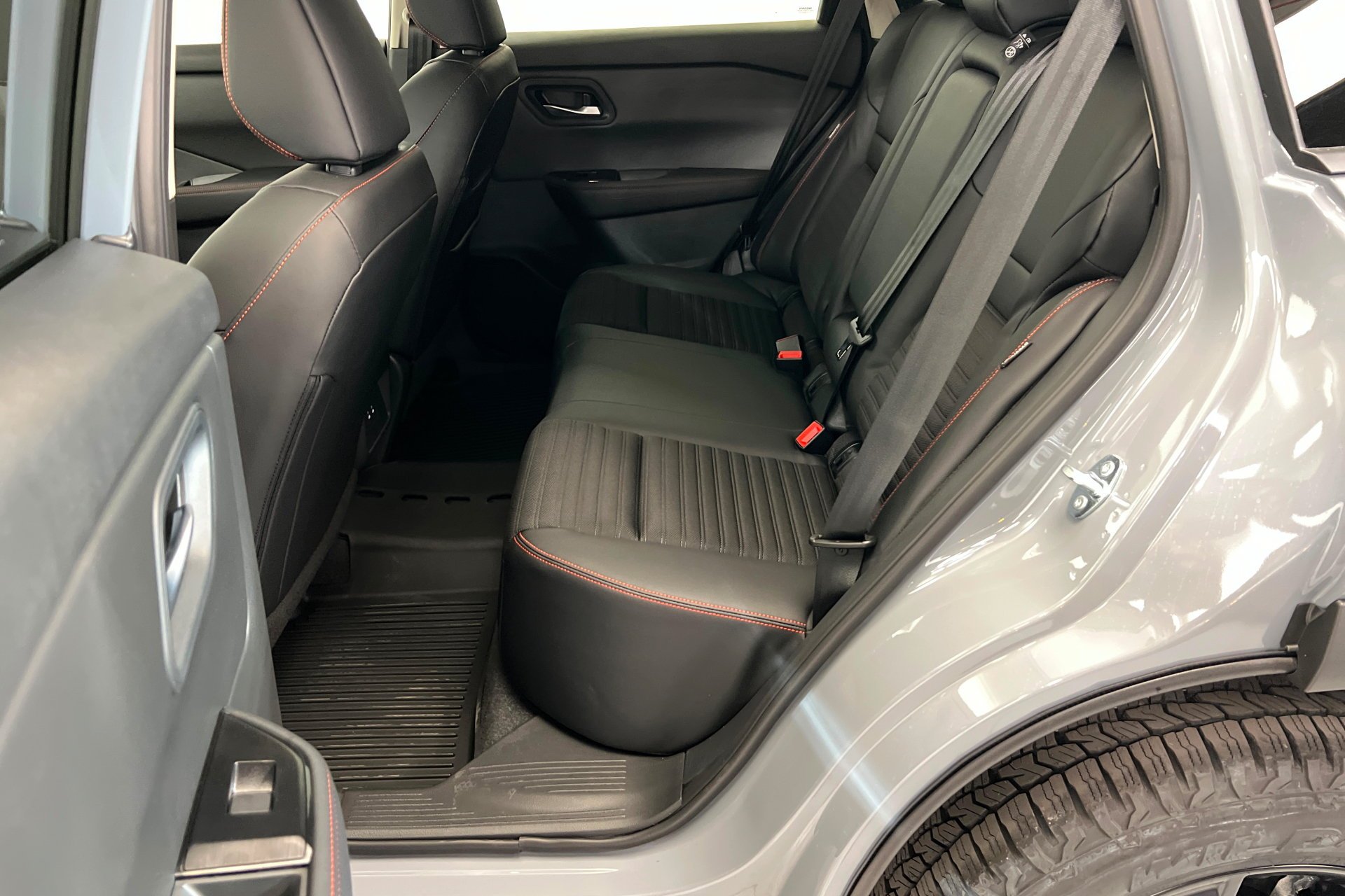 New 2026 Boulder Gray Pearl Nissan Rock Creek® image 22