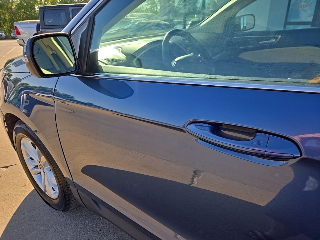 Used 2019 Blue Ford SEL image 26