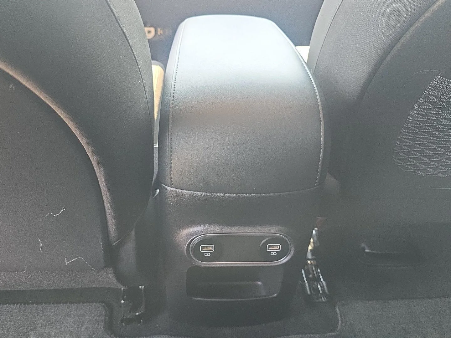 Used 2024 Digital Teal Hyundai SE image 27