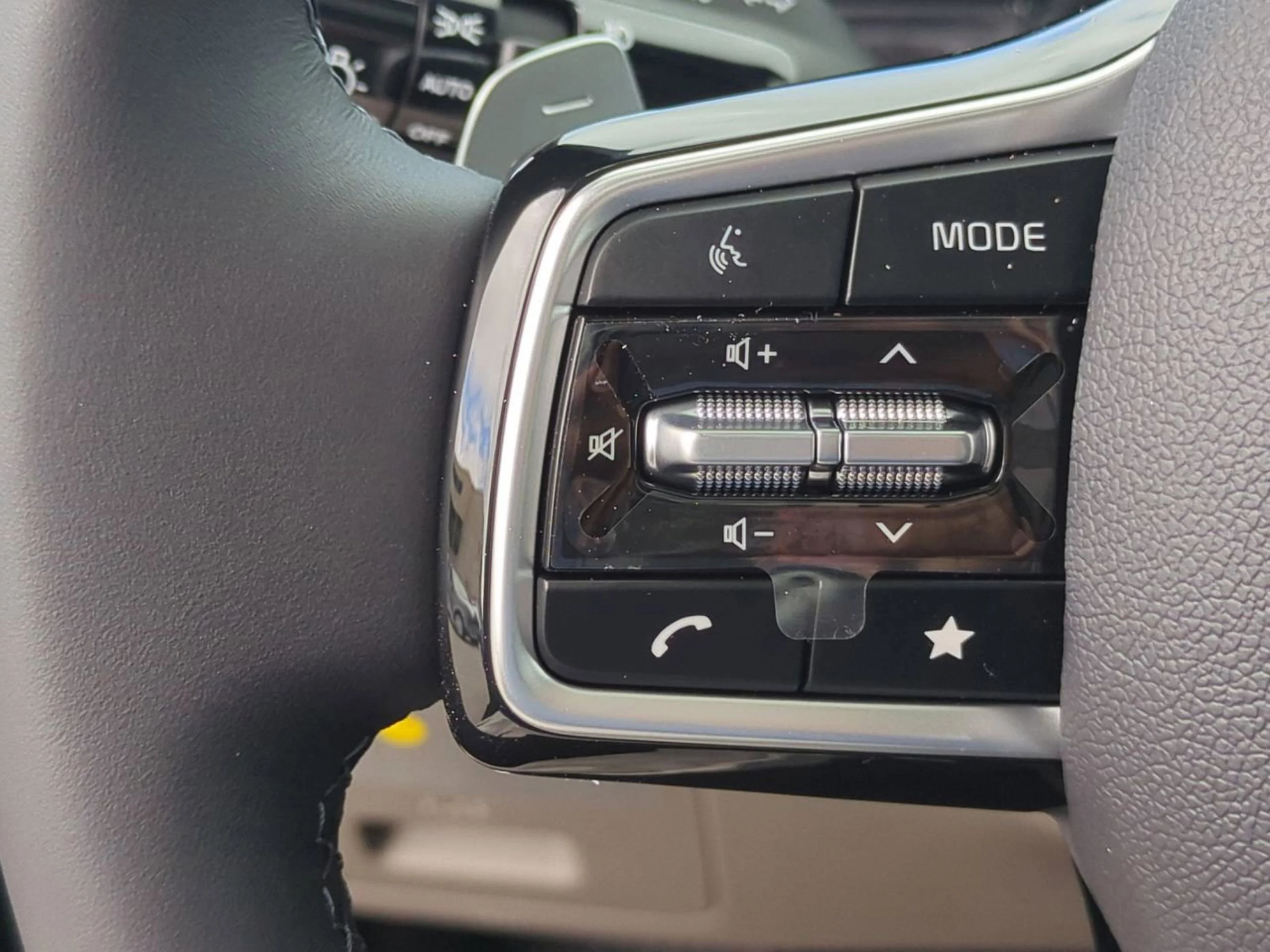 2026 Kia Carnival SX - Photo 31