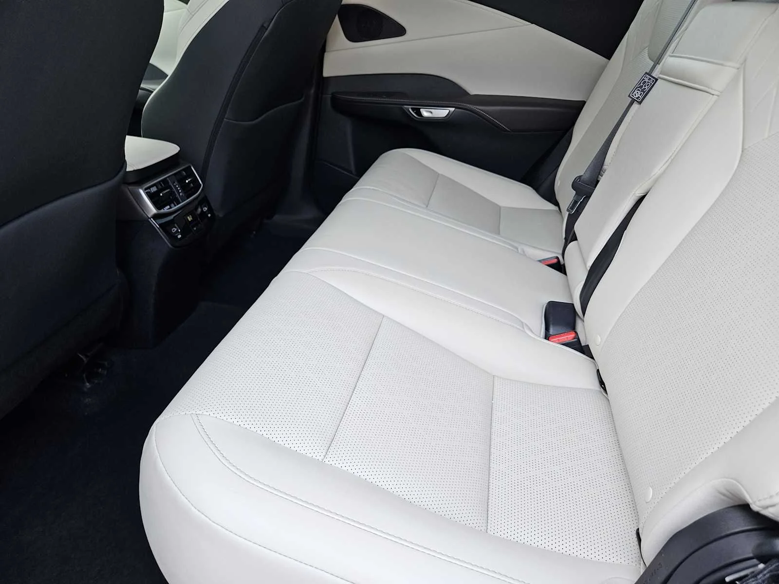 Certified Used 2025 MATADOR RED MICA Lexus Premium Plus image 22